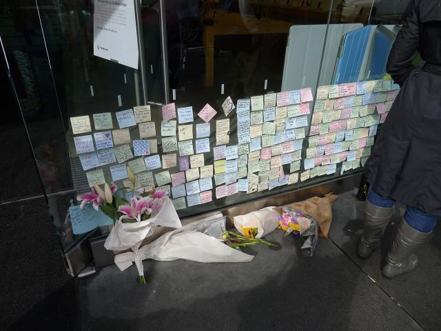 Apple Store SF, right window