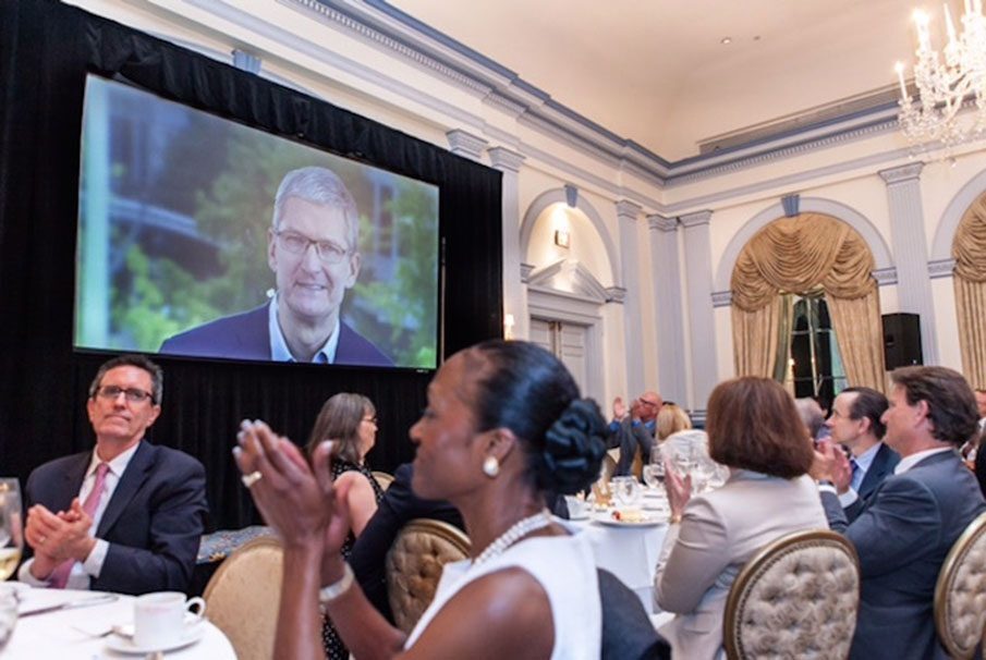 Cook-Videoschalte beim CFA-Dinner des EPIC